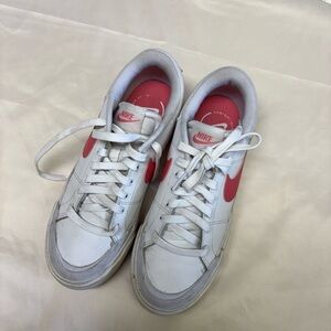 Nike Court Legacy Lift